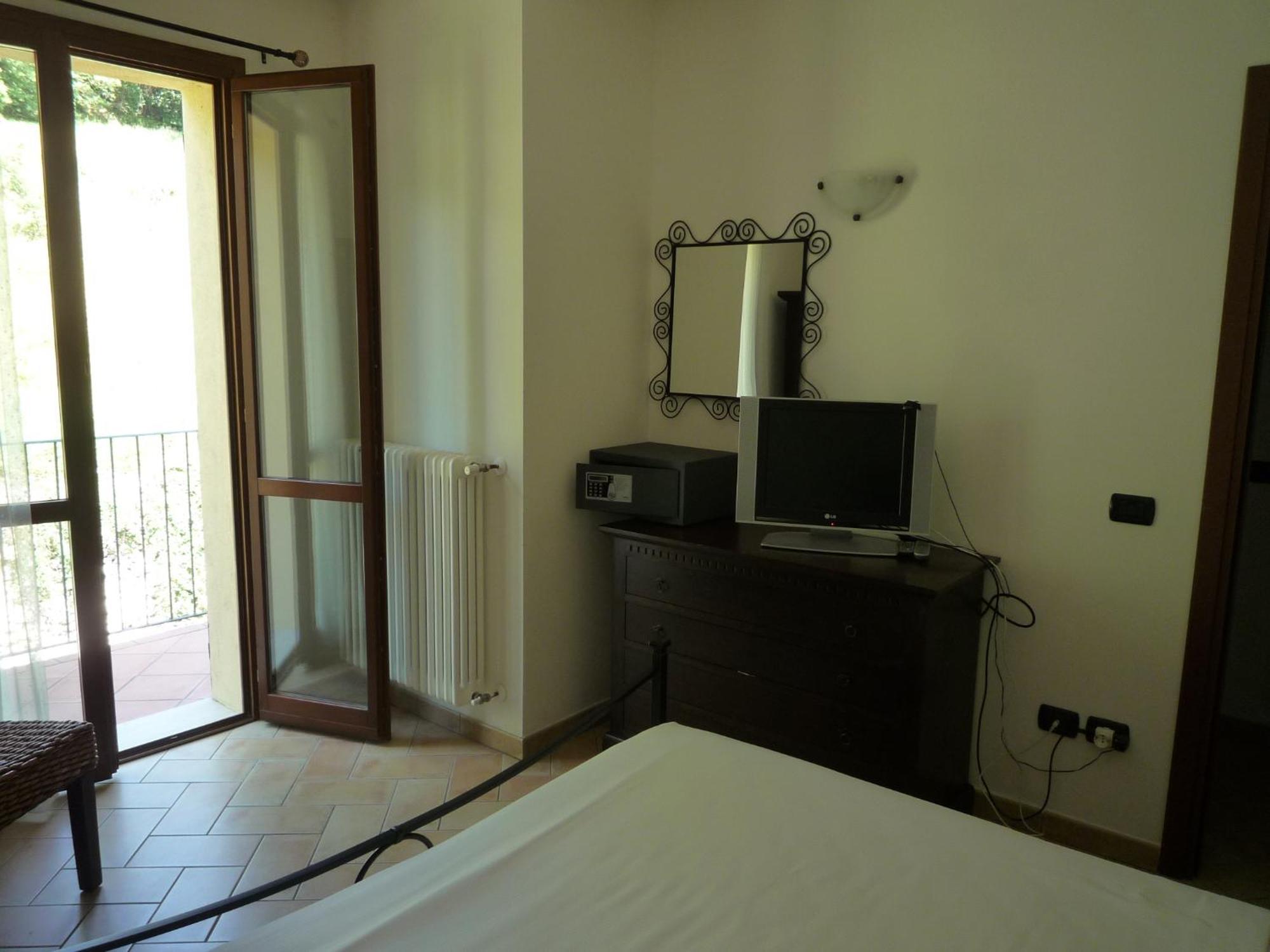 Saturnia Tuscany Country House ภายนอก รูปภาพ